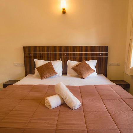 The Beach Hive Resort Kashid Exterior photo