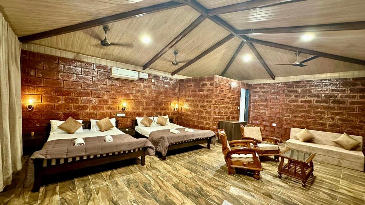 The Beach Hive Resort Kashid Exterior photo
